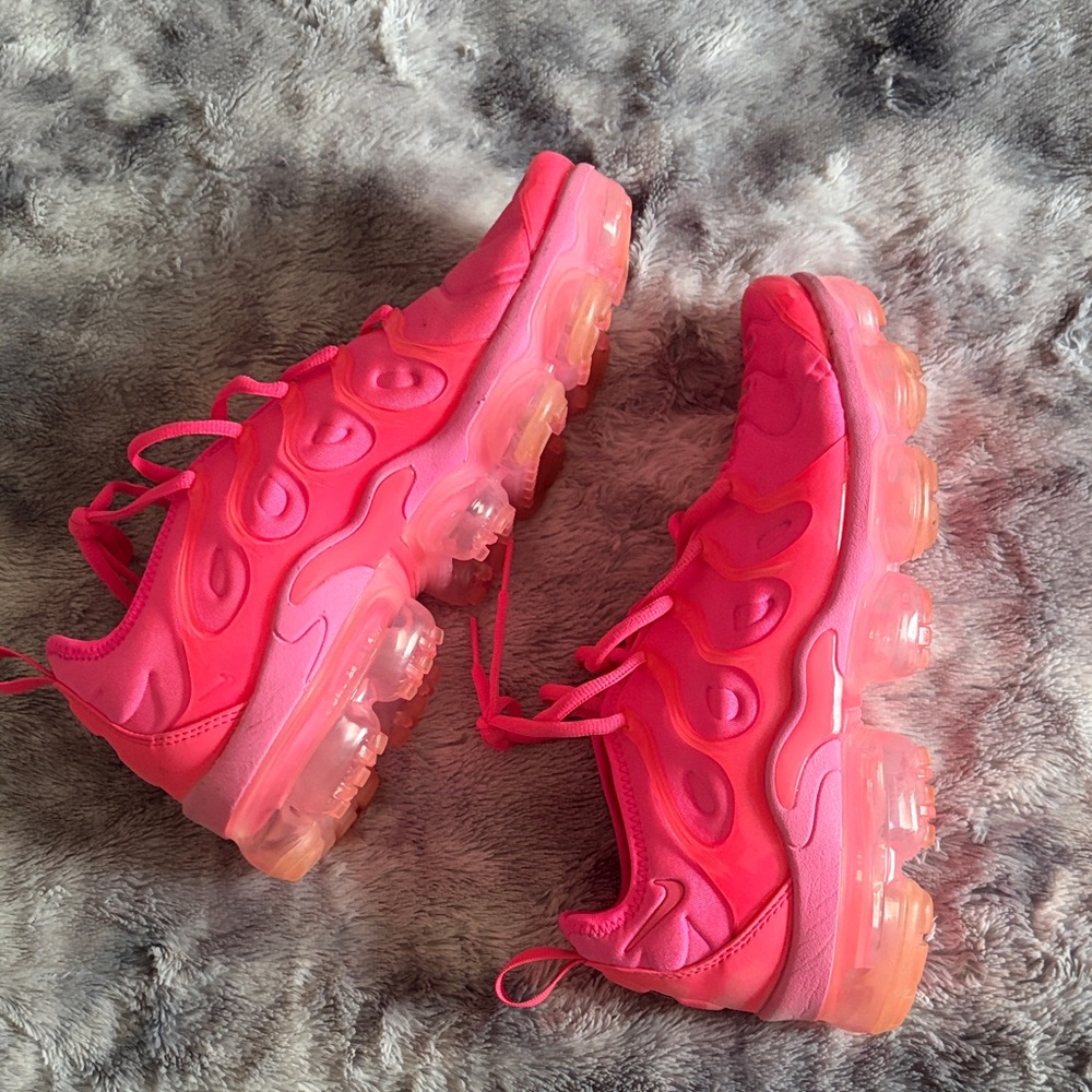 Nike Airmax VaporMax Plus Hyper Pink